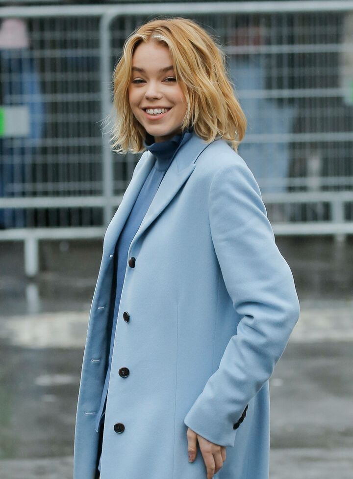 Milly Alcock nackt #108808870