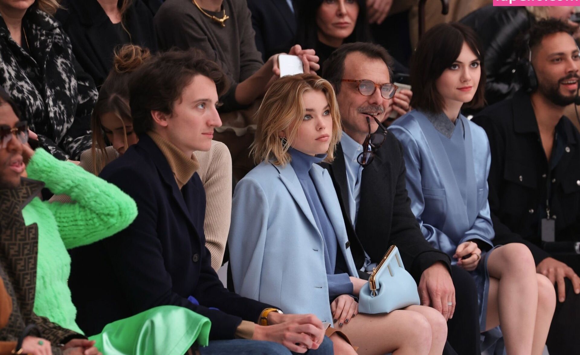 Milly Alcock nackt #108808885