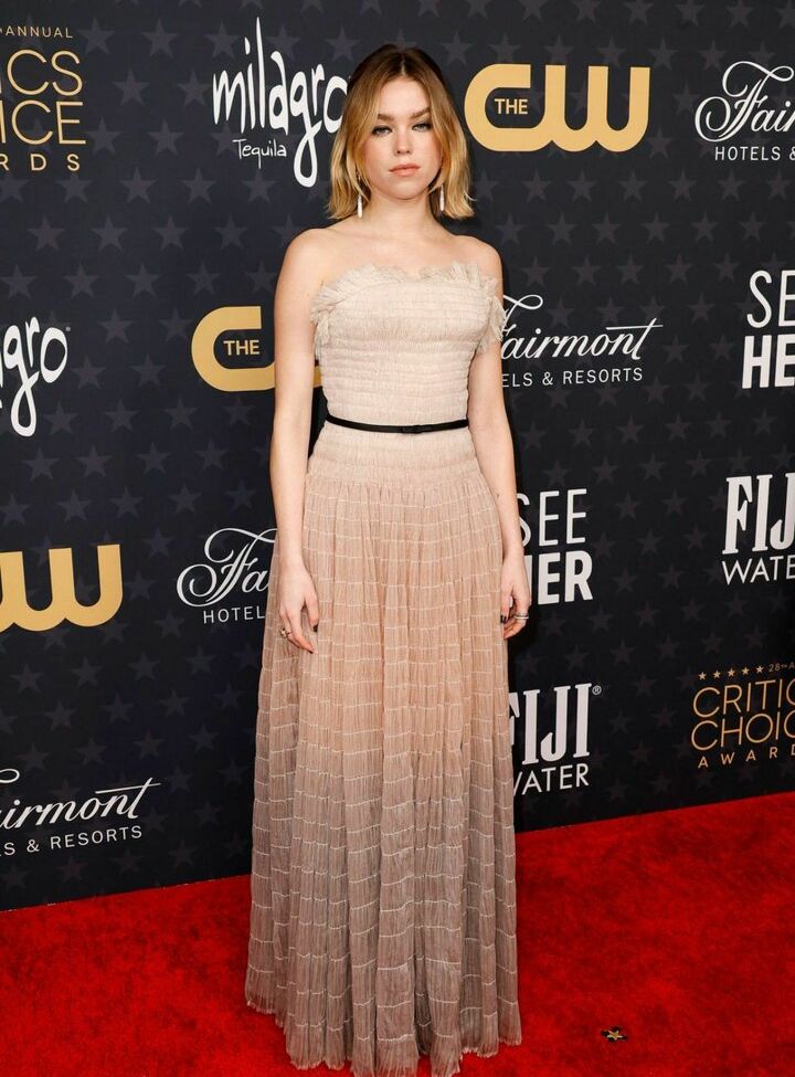 Milly Alcock nackt #108808890