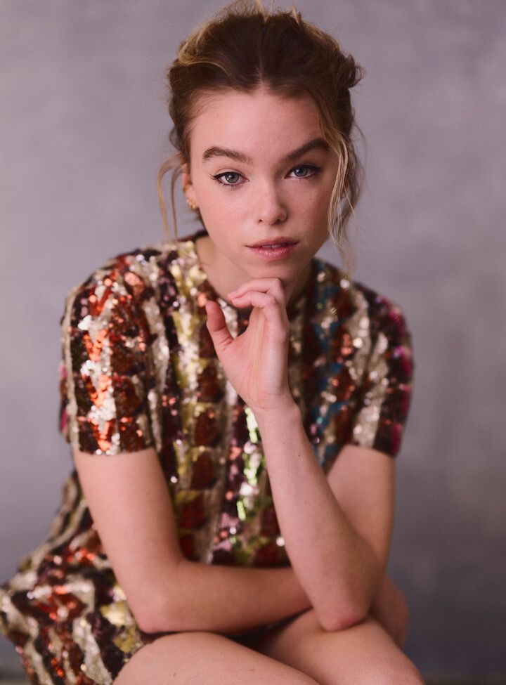 Milly Alcock nackt #108809016