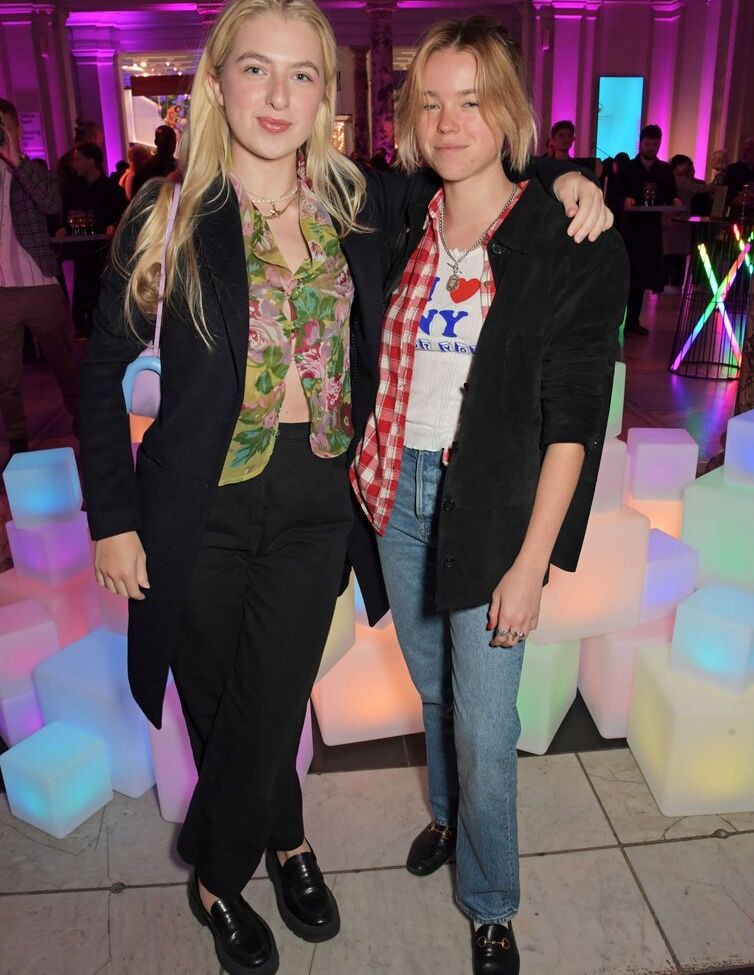 Milly Alcock nackt #108809055