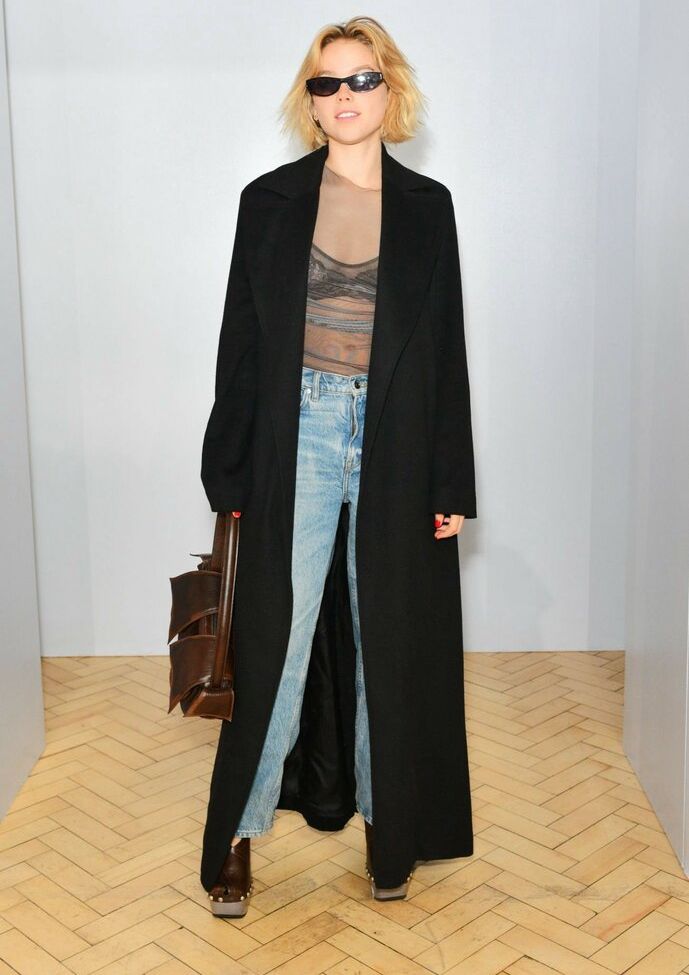 Milly Alcock nackt #108809062