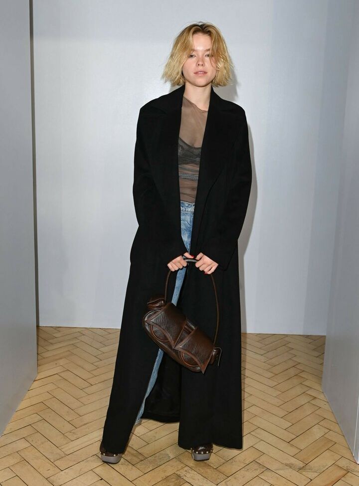 Milly Alcock nackt #108809066