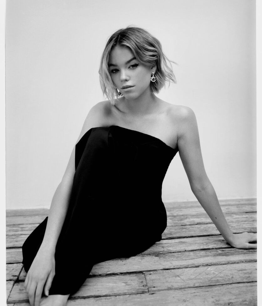 Milly Alcock nackt #108809104