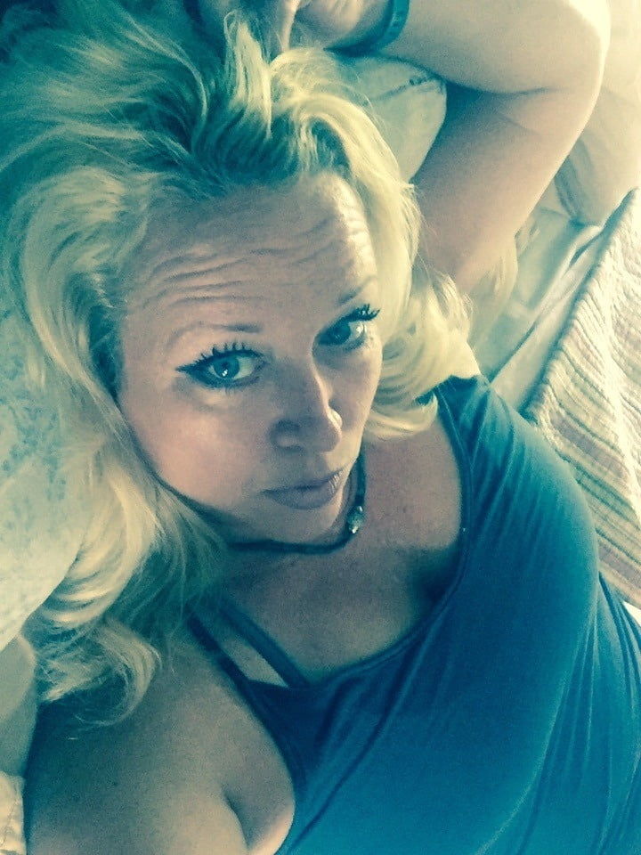 Mi colección de selfies - milfs 2
 #99411319