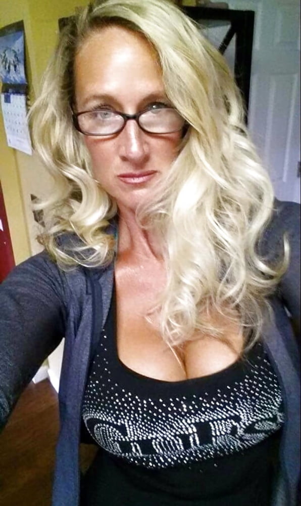Mi colección de selfies - milfs 2
 #99411426