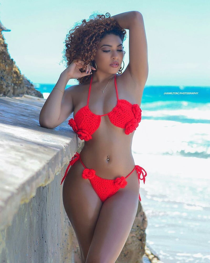 Instagram models in pose V #87790270