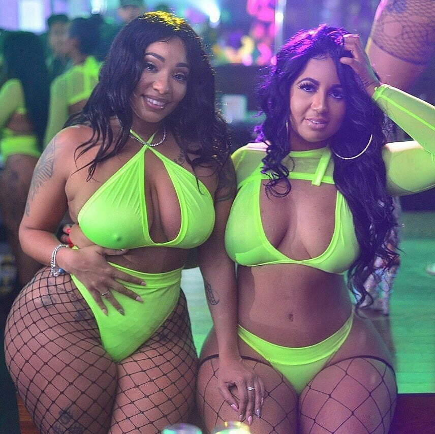 Instagram models in pose V #87790714