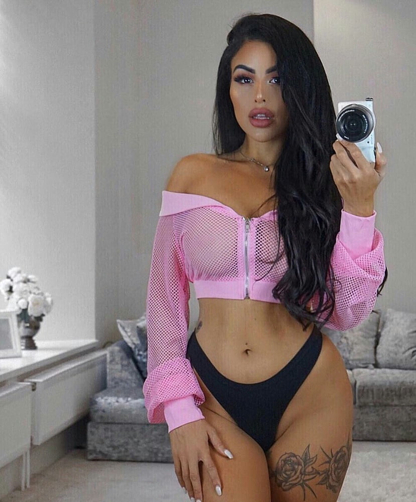 Instagram models in pose V #87791085