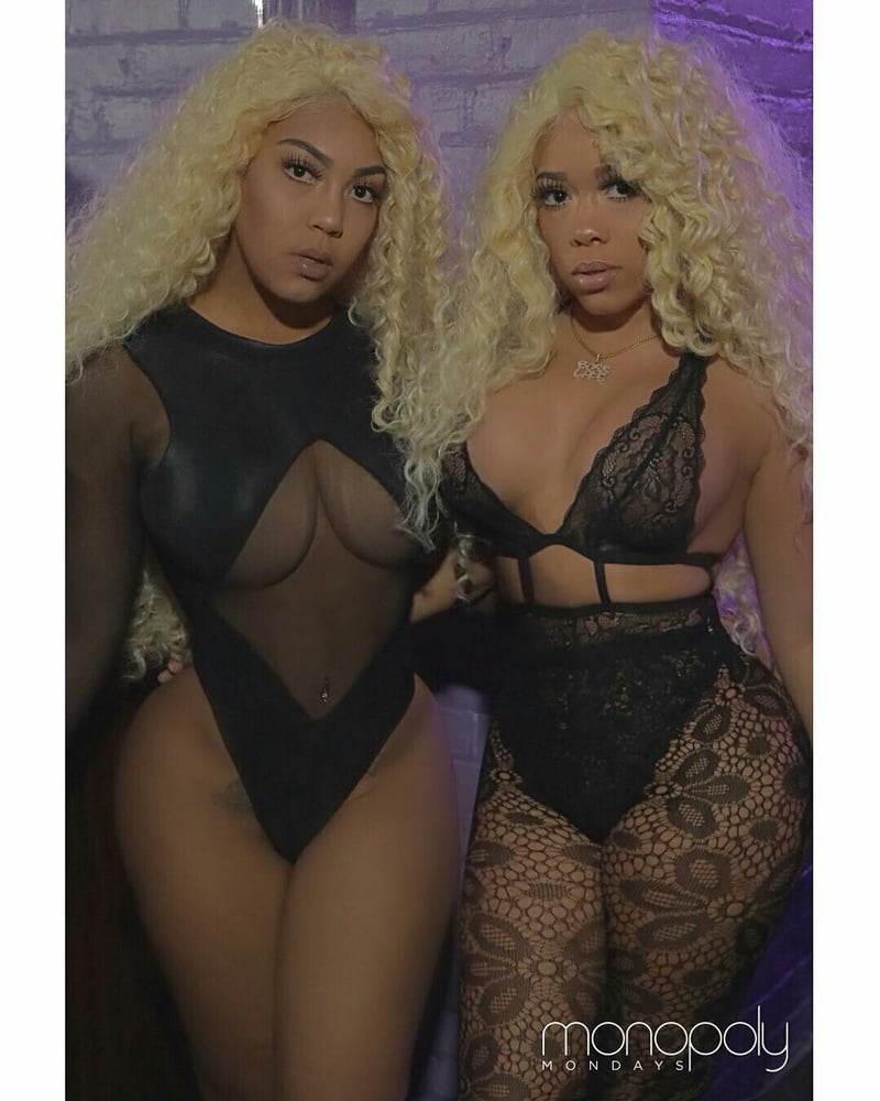 Instagram models in pose V #87791363