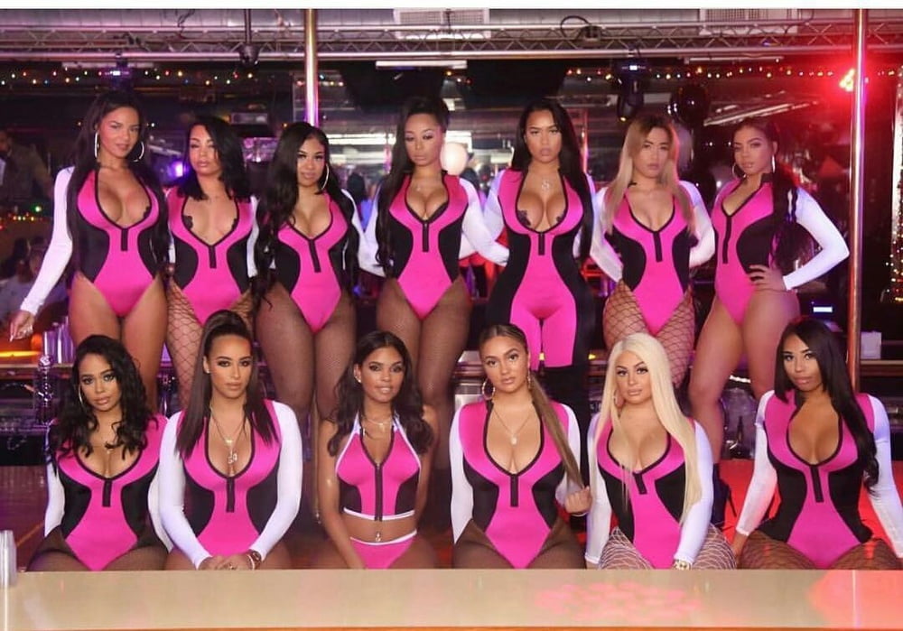 Instagram models in pose V #87791396