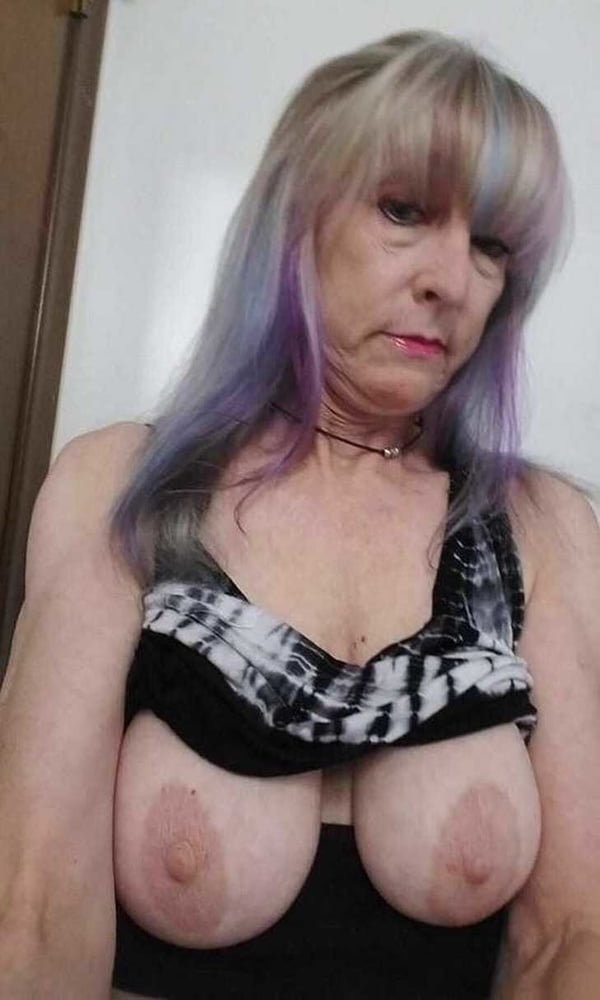 Grannies spread legs and show tits
 #92269948