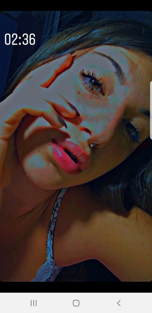 Meine heiße Cousine (kommentieren Sie, was Sie mit ihr machen würden)
 #80839729