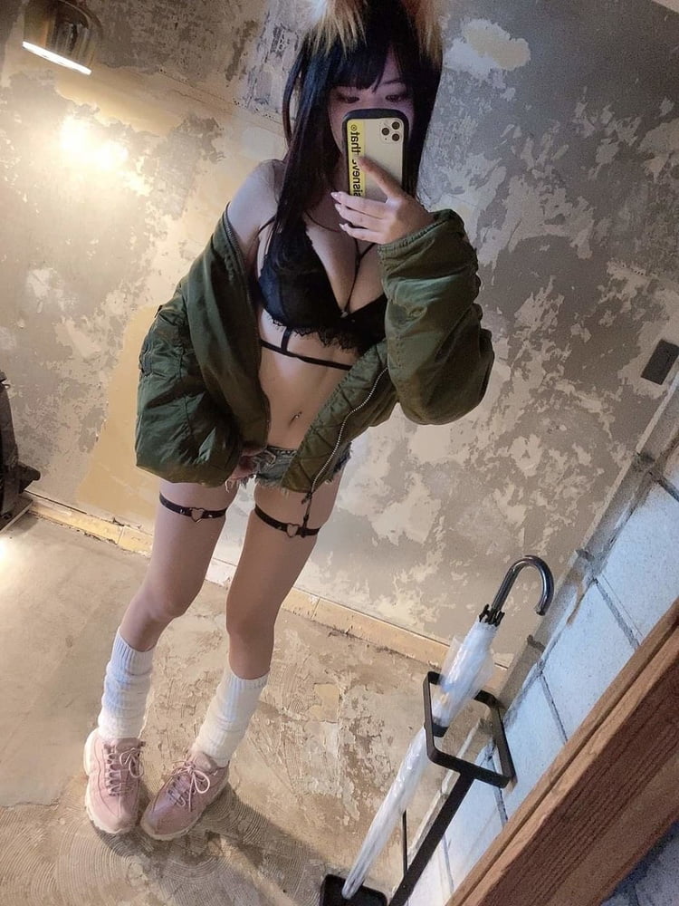 Asiática adicta 117
 #81640356