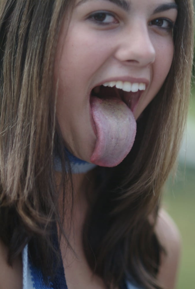Tongues out 3
 #87557695