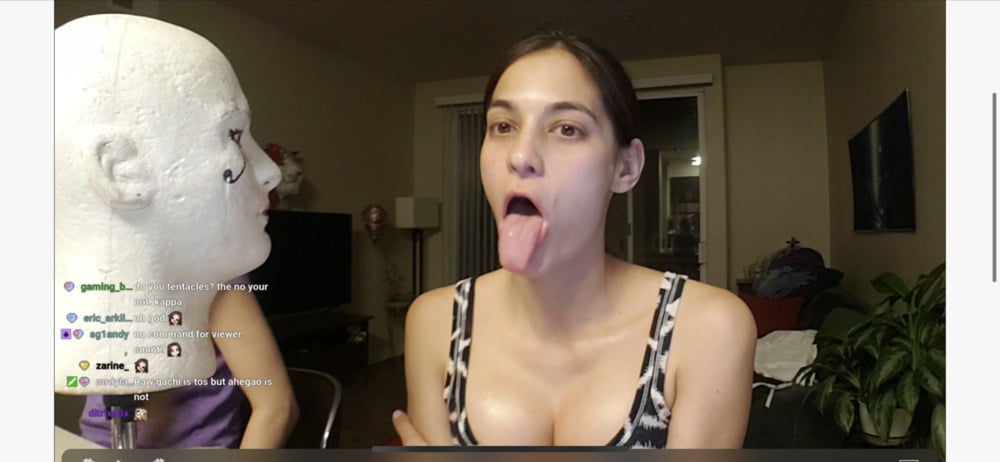 Tongues out 3
 #87557732