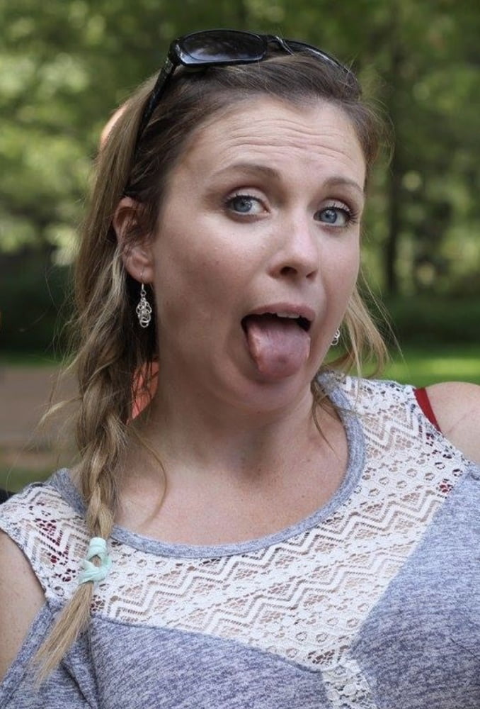 Tongues out 3
 #87557734
