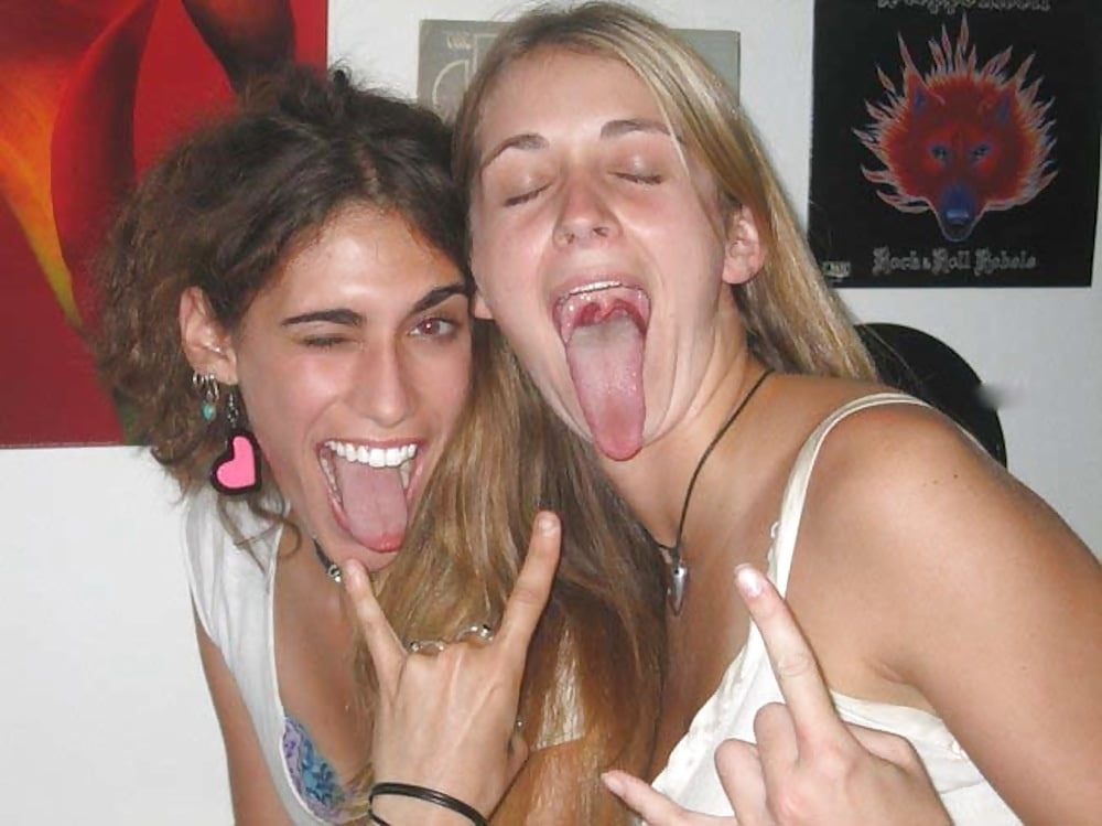 Tongues out 3
 #87557739