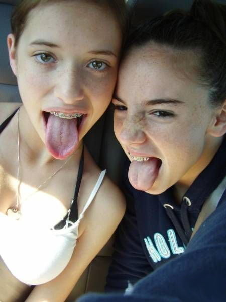 Tongues out 3
 #87557745