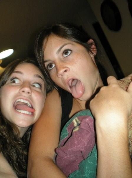 Tongues out 3
 #87557751