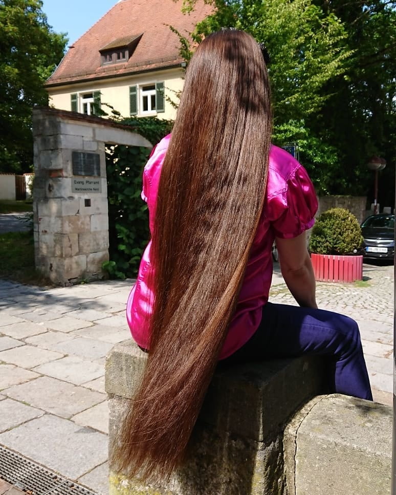 Kathy langes Haar Mädchen
 #96469885