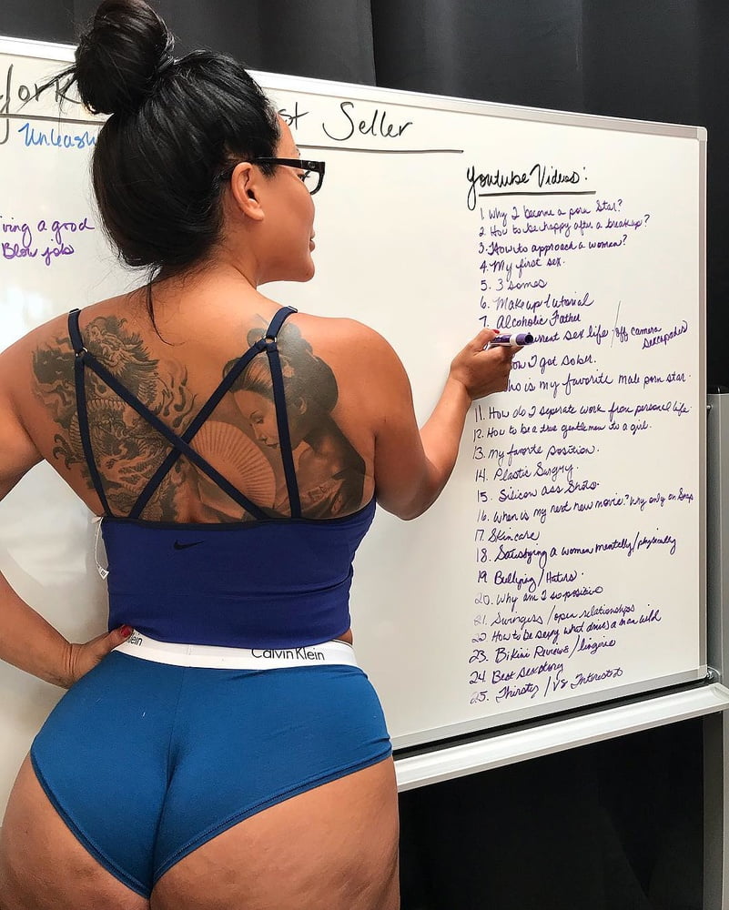 Kiara Mia Hot Latina Mature Big Butt Porn Star #95041493