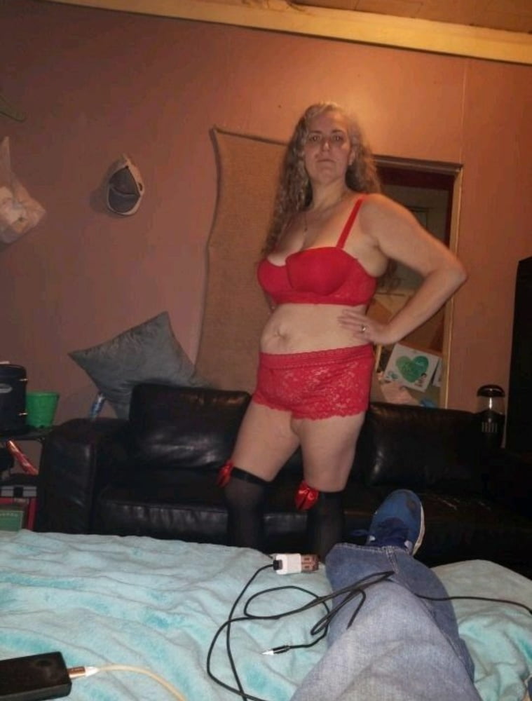 Hor entblößte Milf
 #92357799