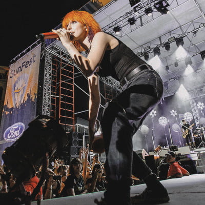 Hayley williams mega pic dump
 #93162444