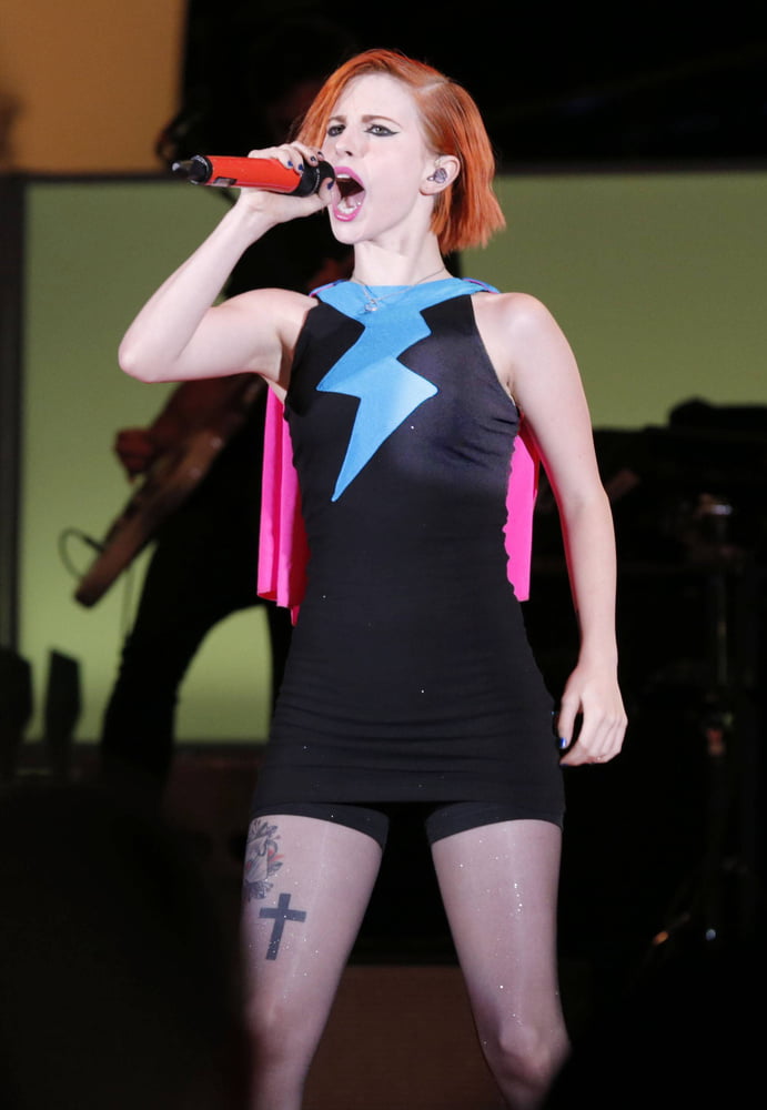 Hayley williams mega pic dump
 #93162779