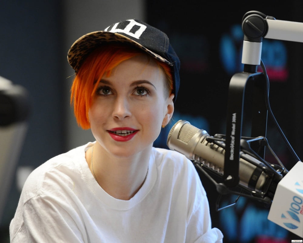 Hayley williams mega pic dump
 #93162917