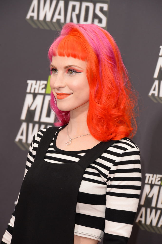 Hayley williams mega pic dump
 #93163034