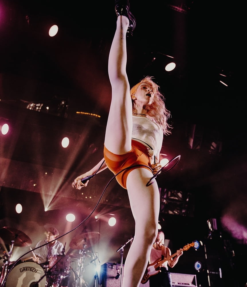 Hayley williams mega pic dump
 #93163127