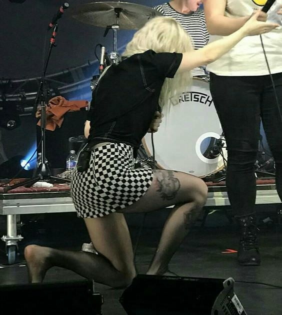 Hayley williams mega pic dump
 #93163280