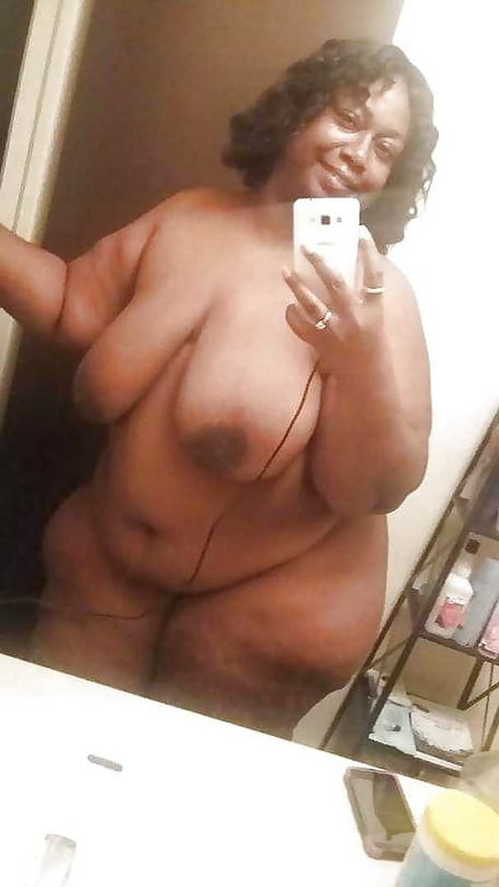 Black Series 01: From MILF to GILF with Matures in between #102652586