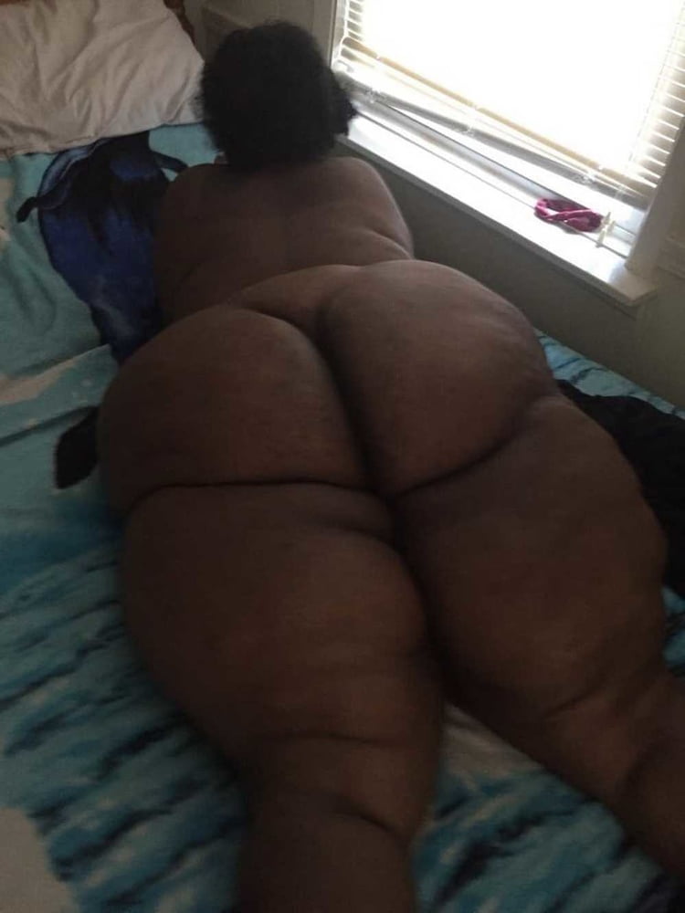 Black Series 01: From MILF to GILF with Matures in between #102653049