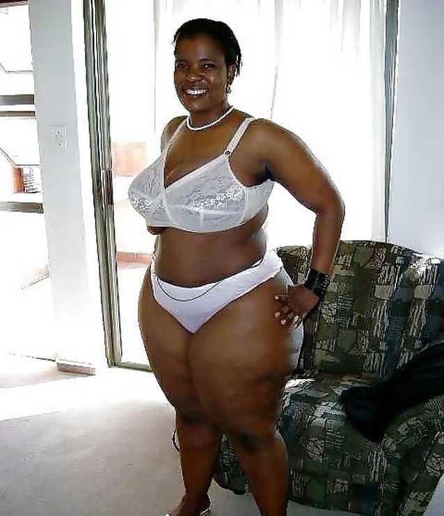 Black Series 01: From MILF to GILF with Matures in between #102653491