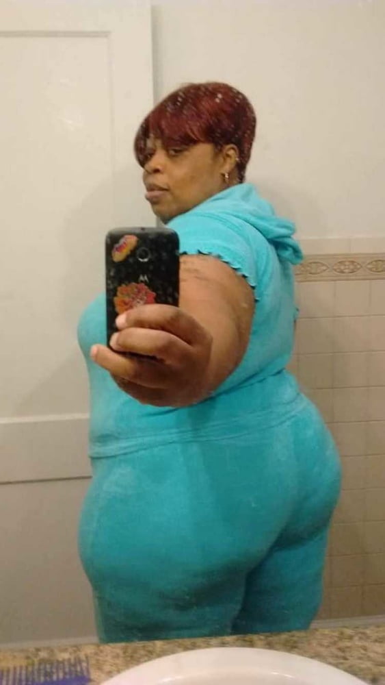Black Series 01: From MILF to GILF with Matures in between #102653571