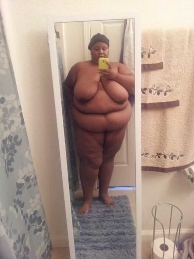 Serie negra 01: de milf a gilf con maduras en medio
 #102653988