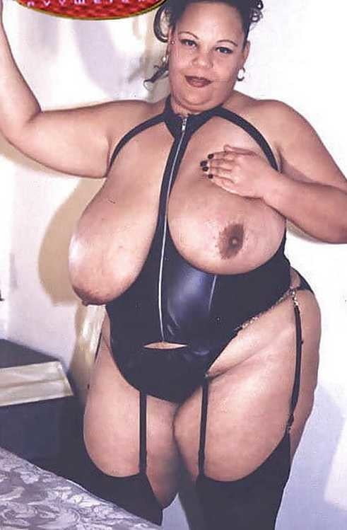 Black Series 01: From MILF to GILF with Matures in between #102654054