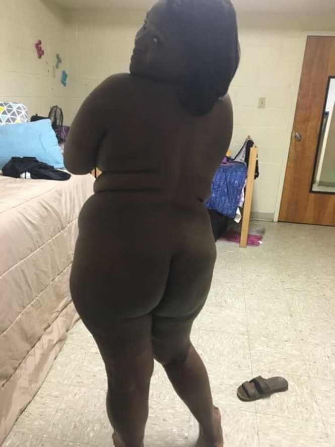 Black Series 01: From MILF to GILF with Matures in between #102654244