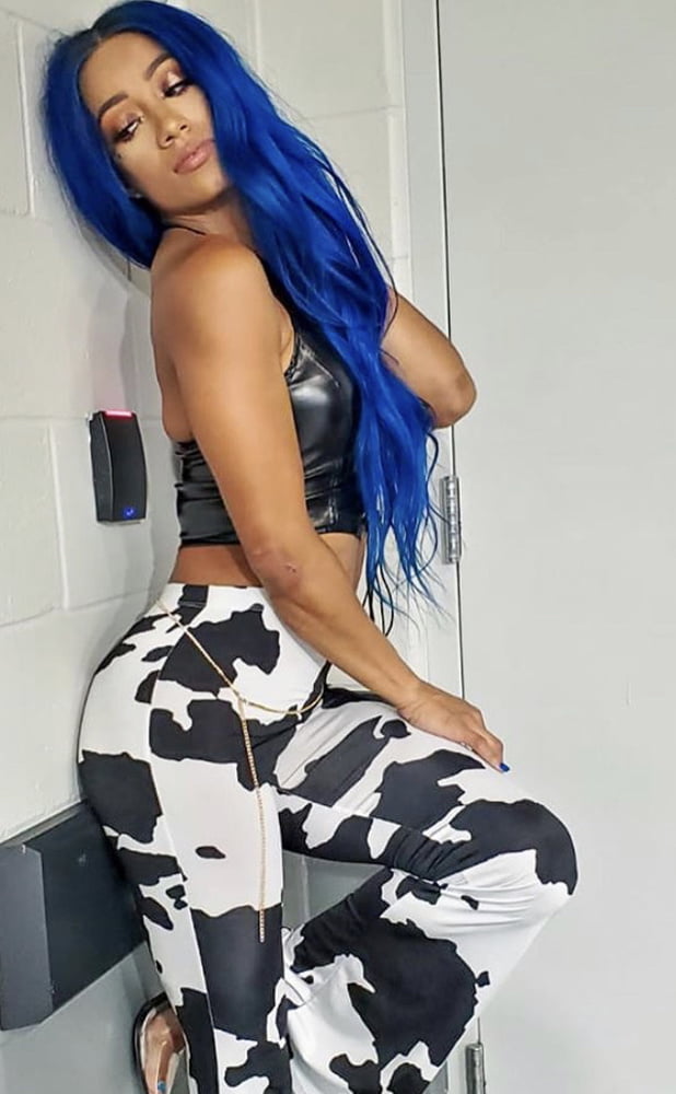 WWE Sasha Banks dauergeile Boss bitch #89828905
