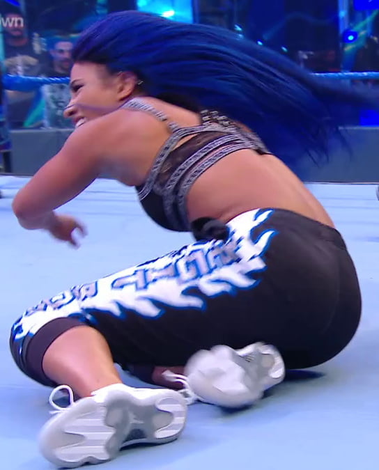 WWE Sasha Banks dauergeile Boss bitch #89829311