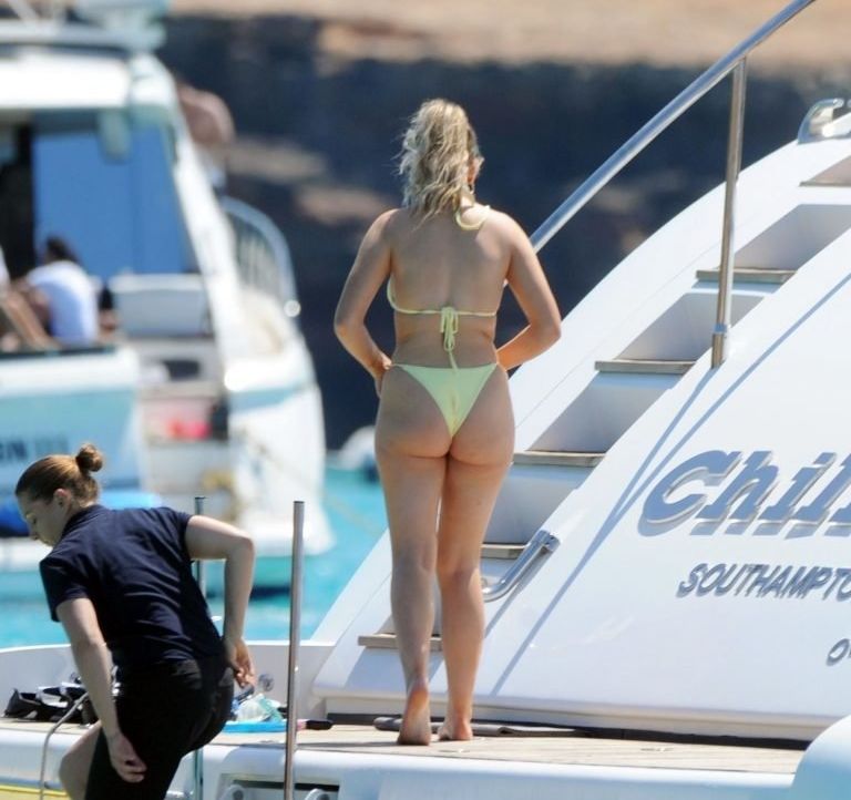 Perrie Edwards nackt #108457163