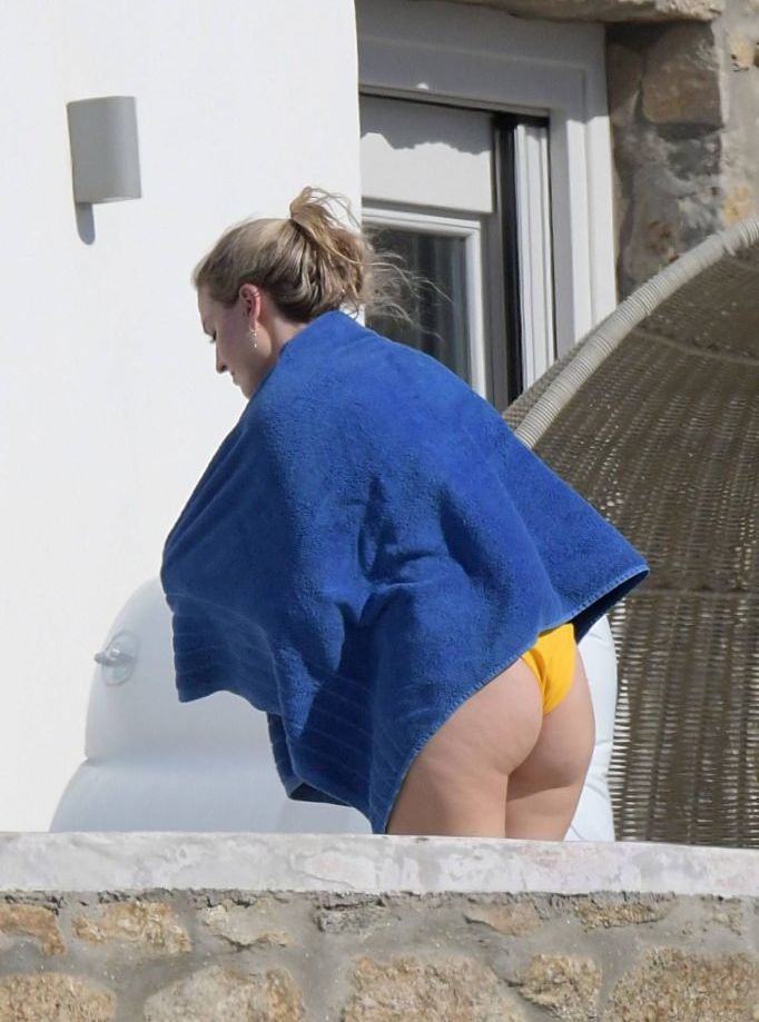 Perrie Edwards nude #108457189