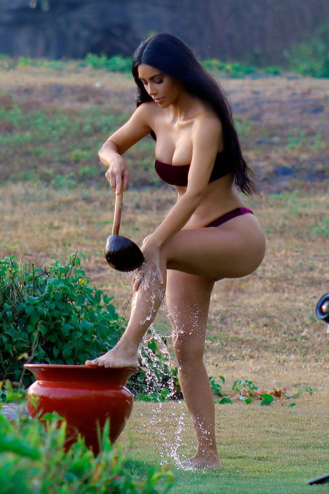 Kim kardashian
 #87357022