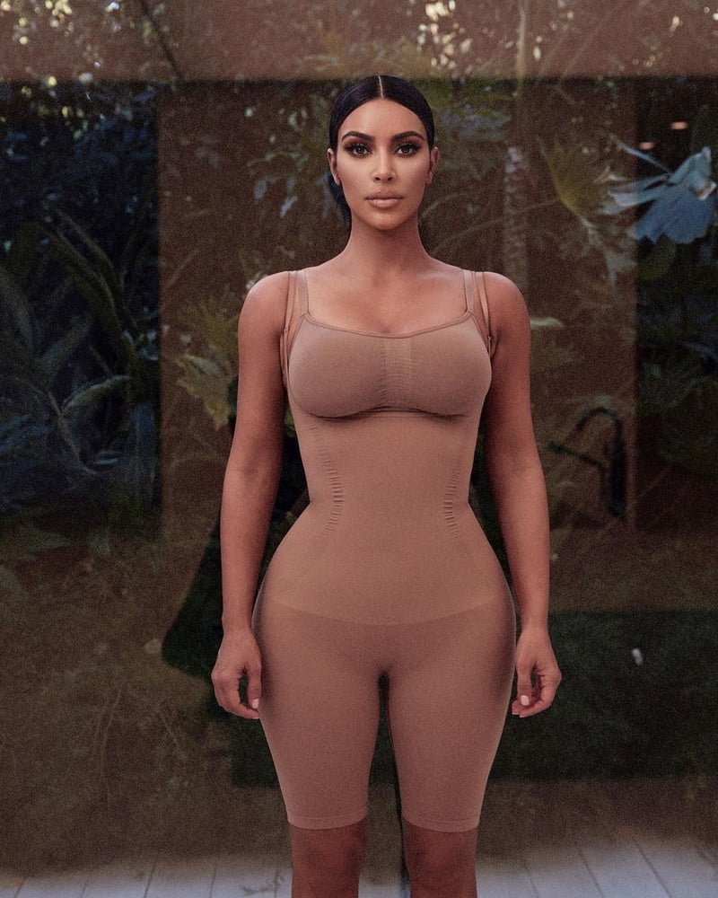 Kim kardashian
 #87357295