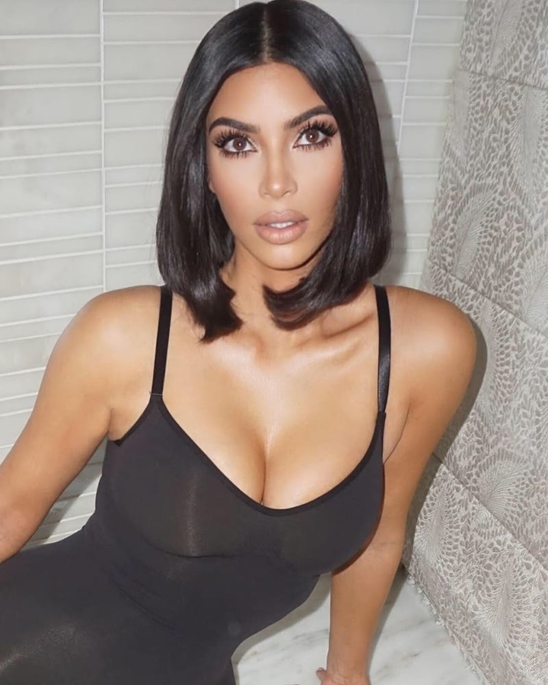 Kim kardashian
 #87357352