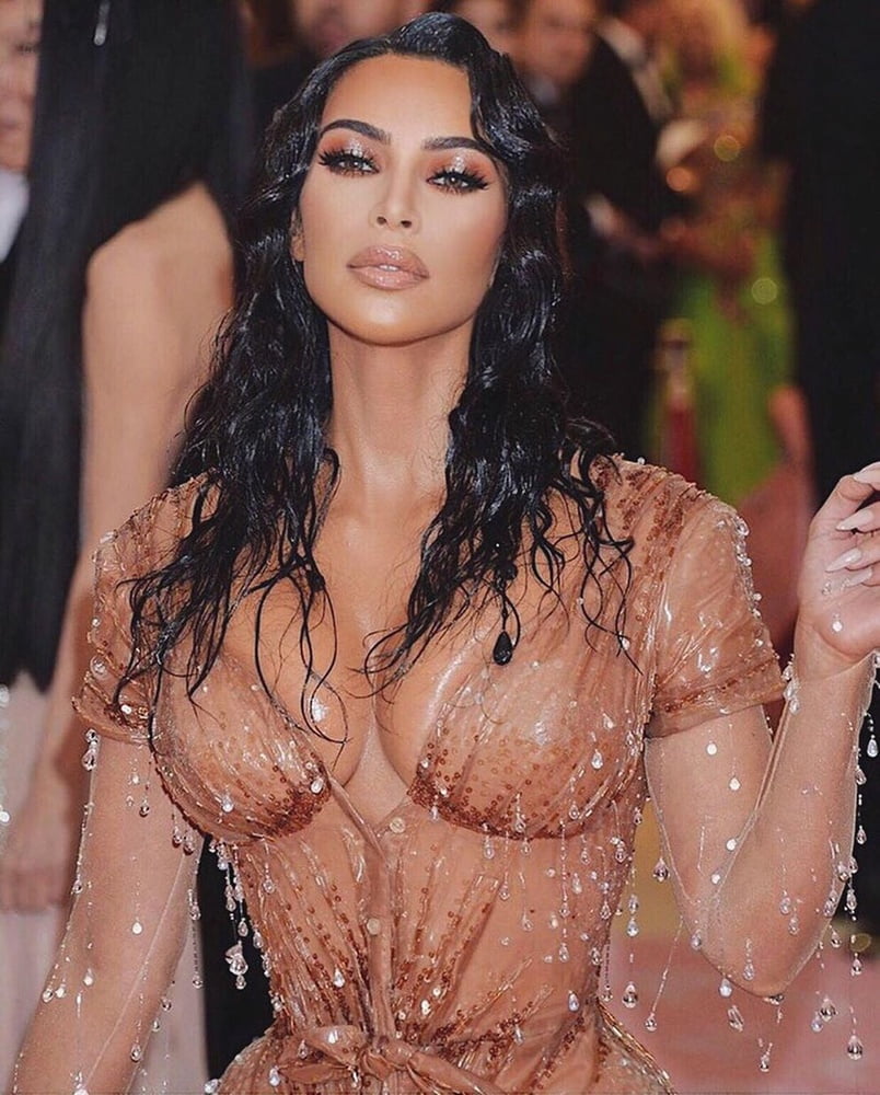 Kim Kardashian #87357410