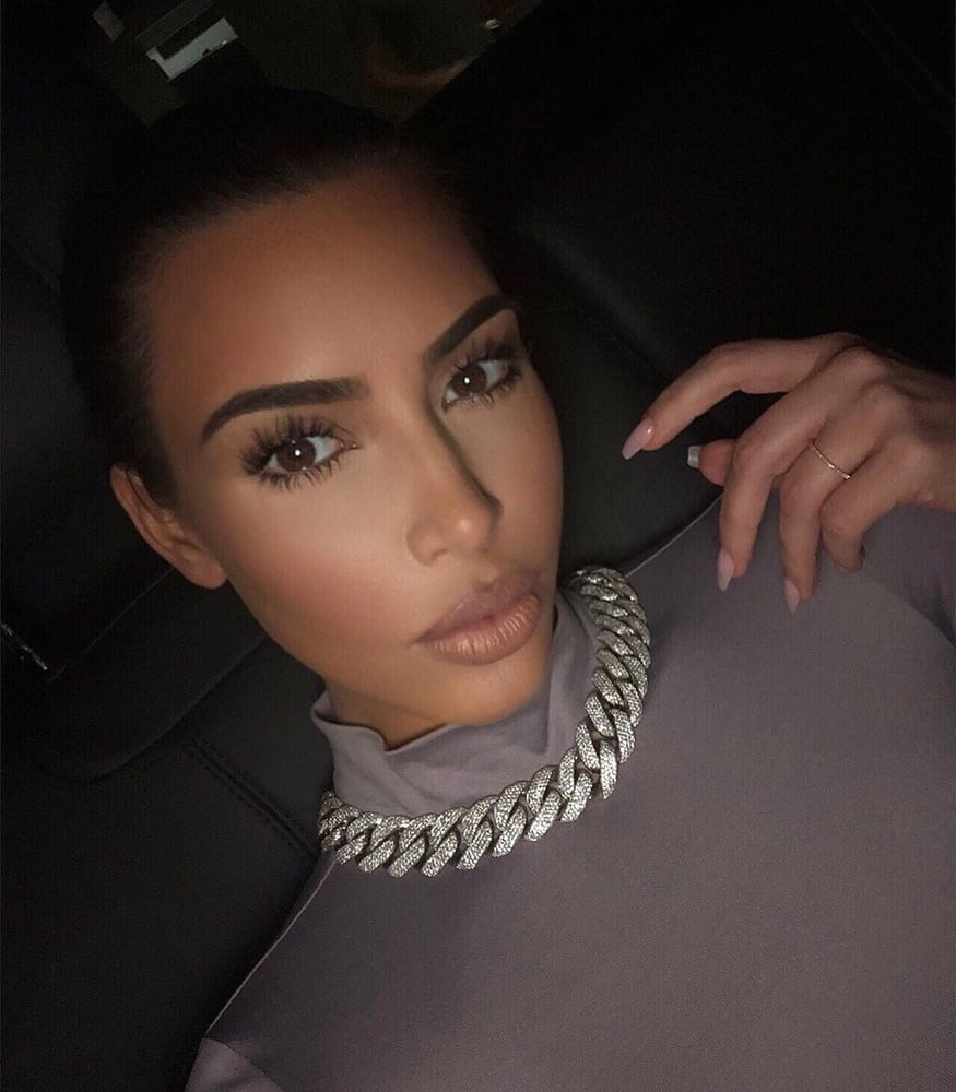 Kim kardashian
 #87357477