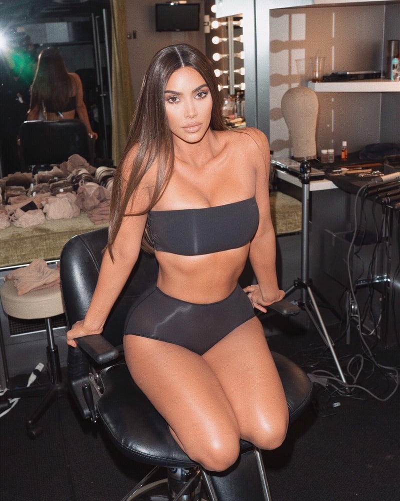 Kim kardashian
 #87357652